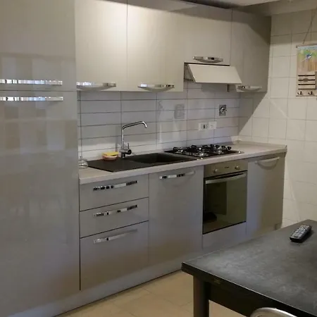 Bologna Studio Flat 111 Via Francesco Zanardi-2